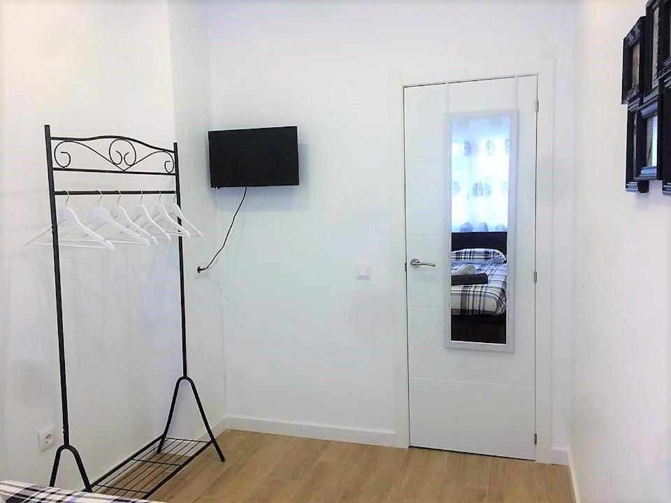 Cozy 3 Bed Apartment In The Heart Of Alicante Exterior foto